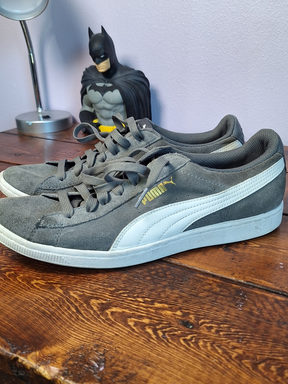 PUMA Vikky Gray Suede Sneakers with White Formstrip and Gold Logo Womens Size 11